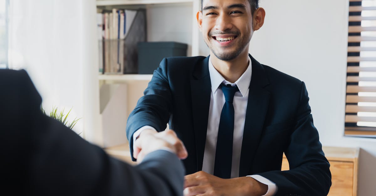 绑卡微信号买卖:实名制度的趋势和展望