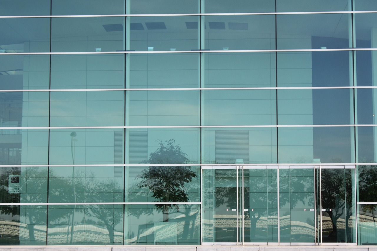 技术支持如何产生并威胁游戏的安全性