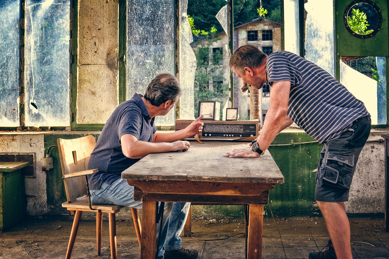 VX号交易网：短信营销的标准化和规范化